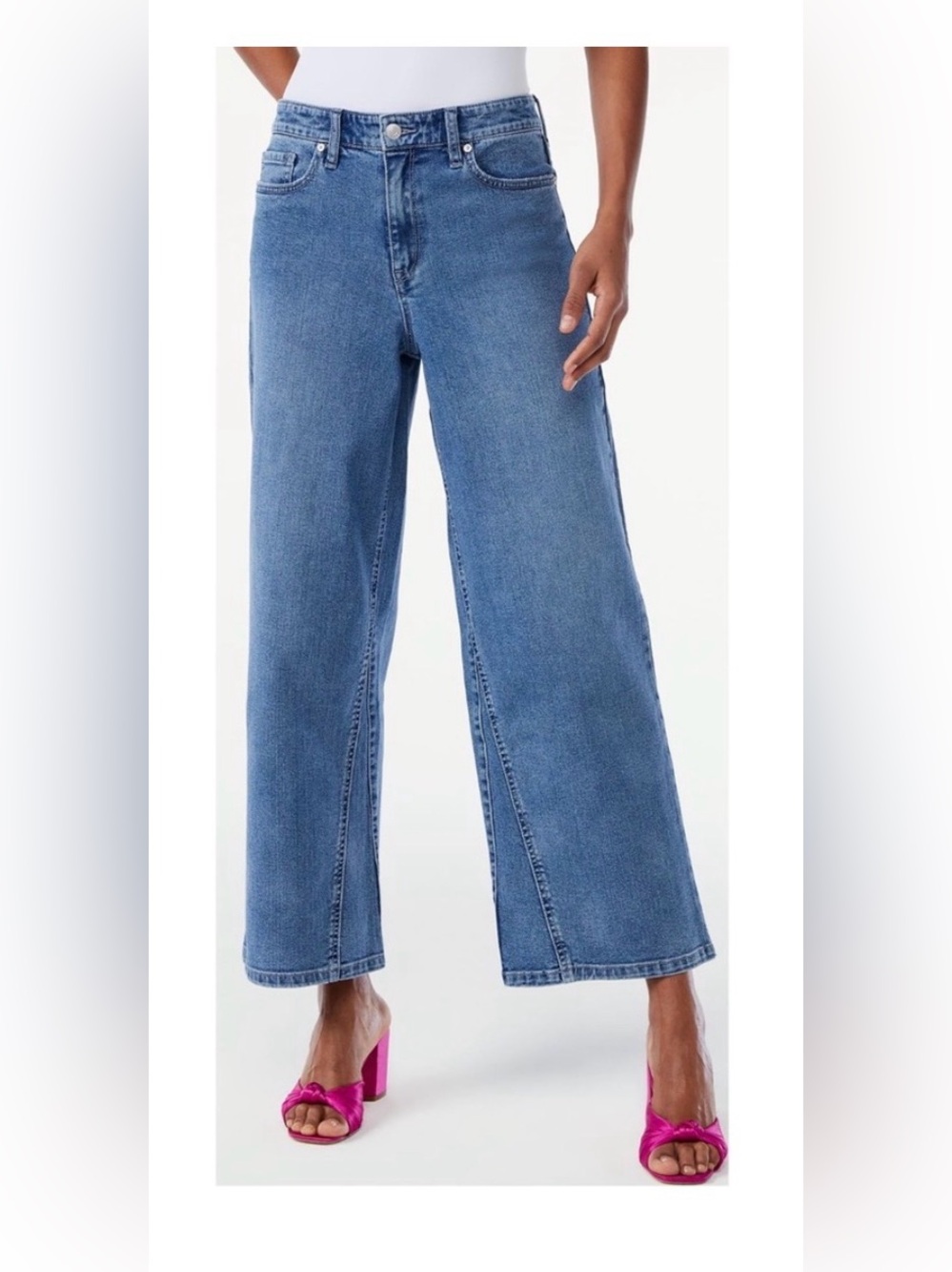 Wide Leg Women's Jeans in Light Blue Wash